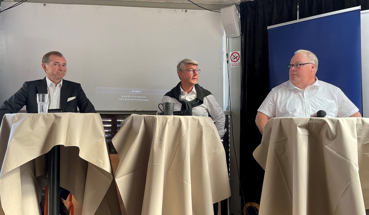 F.v.: Carl O. Geving, adm. direktør NEF, Morten Andreas Meyer, generalsekretær Huseierne og Bård Folke Fredriksen, adm. direktør NBBL. Foto: NBBL