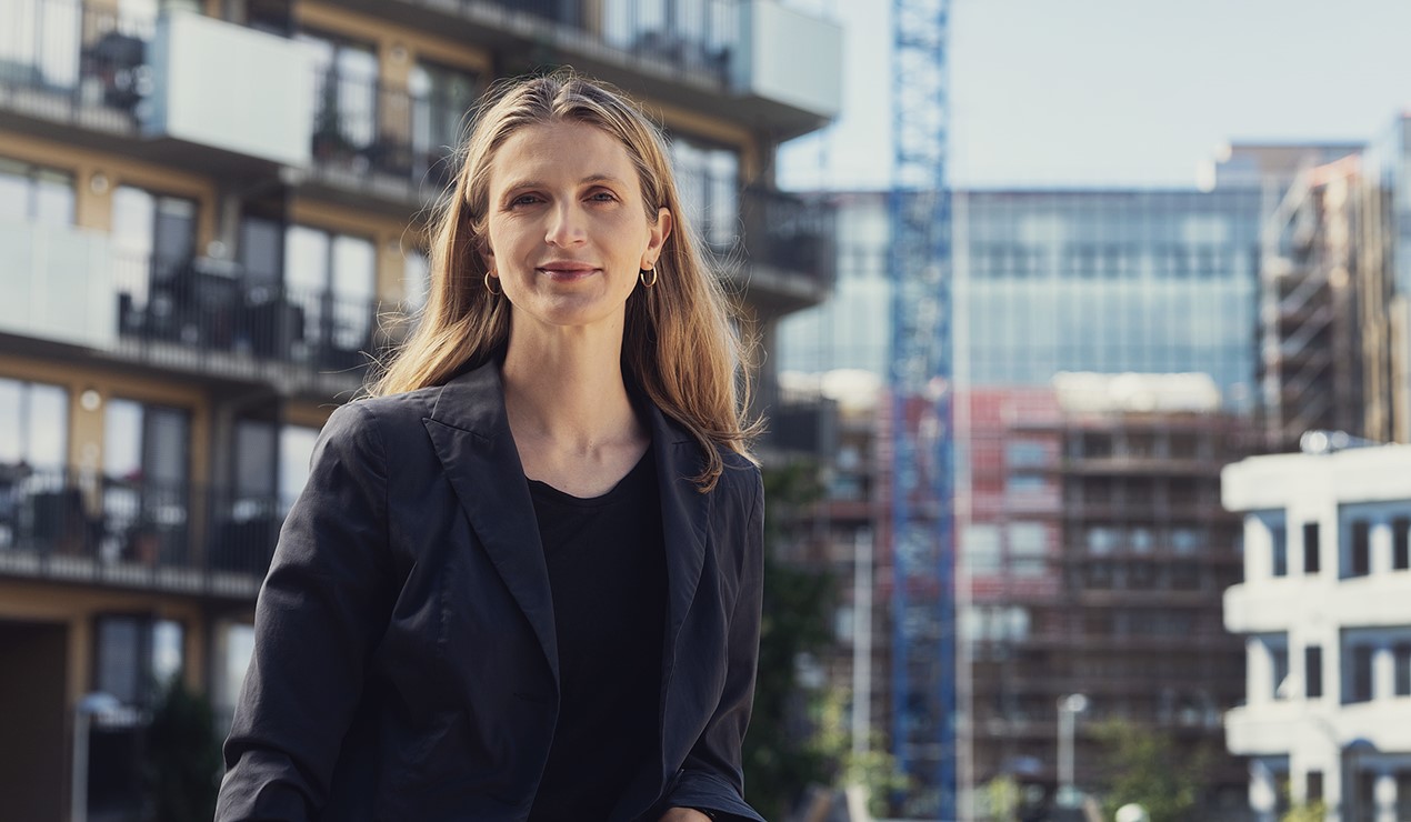 – Peker mot økt temperatur i boligmarkedet, sier sjeføkonom i NBBL, Hilde Midsem, om resultatene fra NBBLs Boligmarkedsbarometer i juni. Foto: Nadia Frantsen