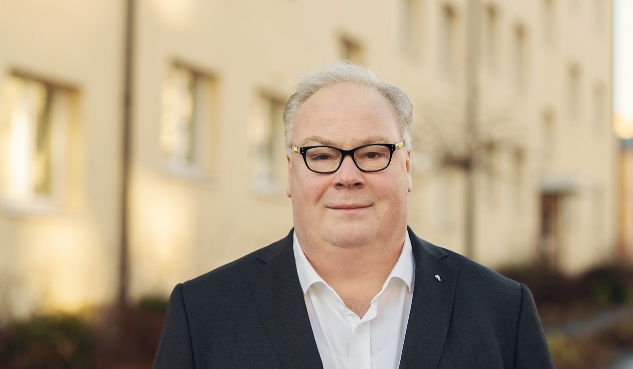 – Ingenting er gratis. Økonomien som helhet betaler en stor langsiktig pris når boligprisene stiger 10-15-20 prosent med påfølgende gjeldsvekst, sier Bård Folke Fredriksen, adm. direktør i NBBL. Foto: Nadia Frantsen