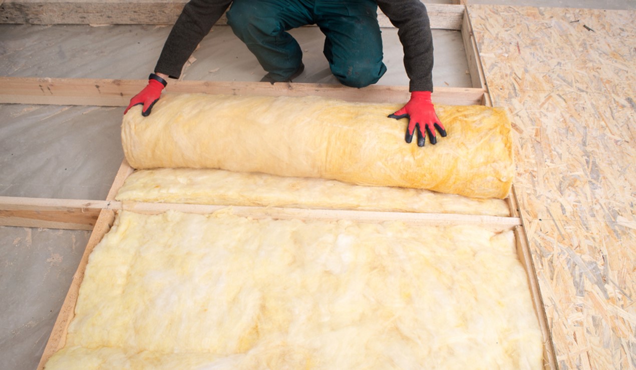 Energieffektivisering, som etterisolering kan bidra stort til, må også til for å nå Norges utslippsmål, mener NBBL.