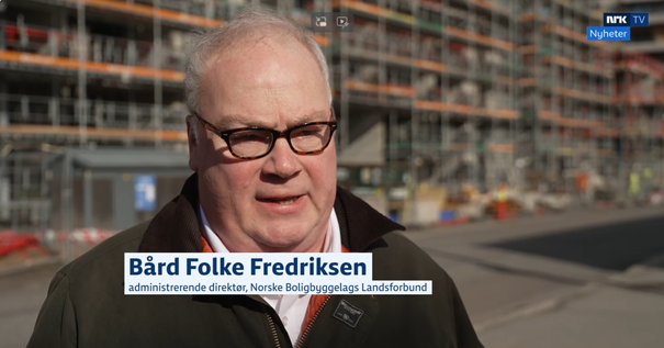 Bård Folke Fredriksen ved Obosprosjektet «Oen» som er et eksempel på et nyboligprosjekt som får billigere boliger pga Husbanklån. Foto: NRK Nyheter