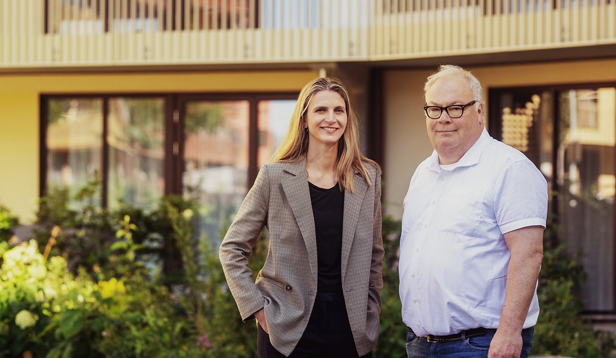 Sjeføkonom Hilde Midsem og adm. dir. Bård Folke Fredriksen sier NBBL er fornøyd med at regjeringen vil redusere egenkapitalkravet til boliglån fra 15 til 10 prosent. Foto: Nadia Frantsen